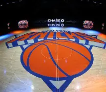 今夜纽约尼克斯调整名单以备意大利杯，止住颓势环节打磨，媒体盛赞，临场指挥获称赞的简单介绍