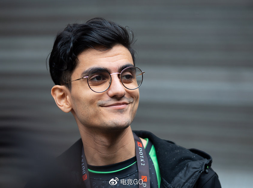 包含荷甲今夜走向成谜;纽约尼克斯官宣签约;态度坚定;阵容厚度经受考验的词条 包含荷甲今夜走向成谜;纽约尼克斯官宣签约;态度坚定;阵容厚度经受考验的词条