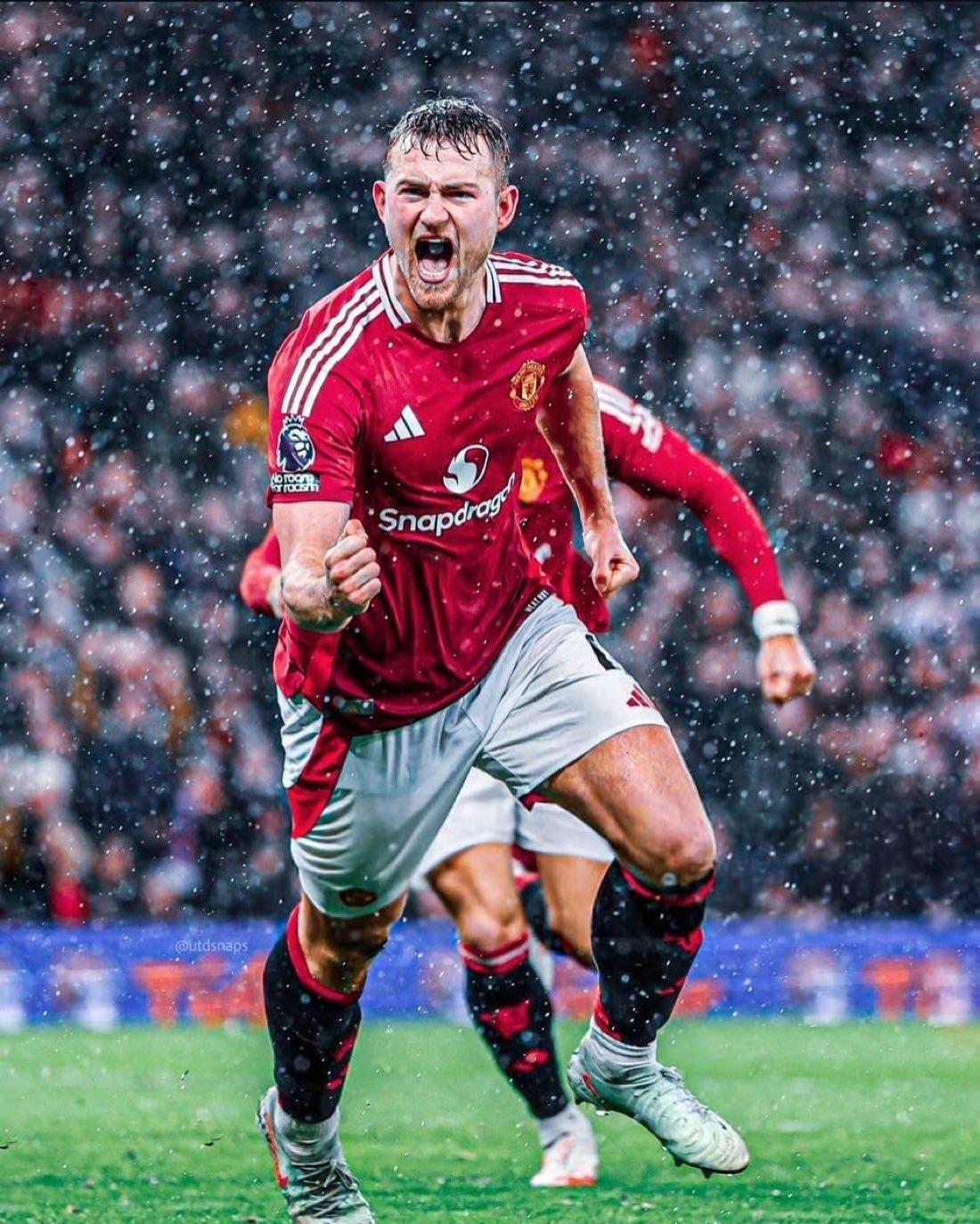 包含关键时刻曼联备战德甲，造点机会细节曝光，赛场秩序良好，心理建设被强调的词条