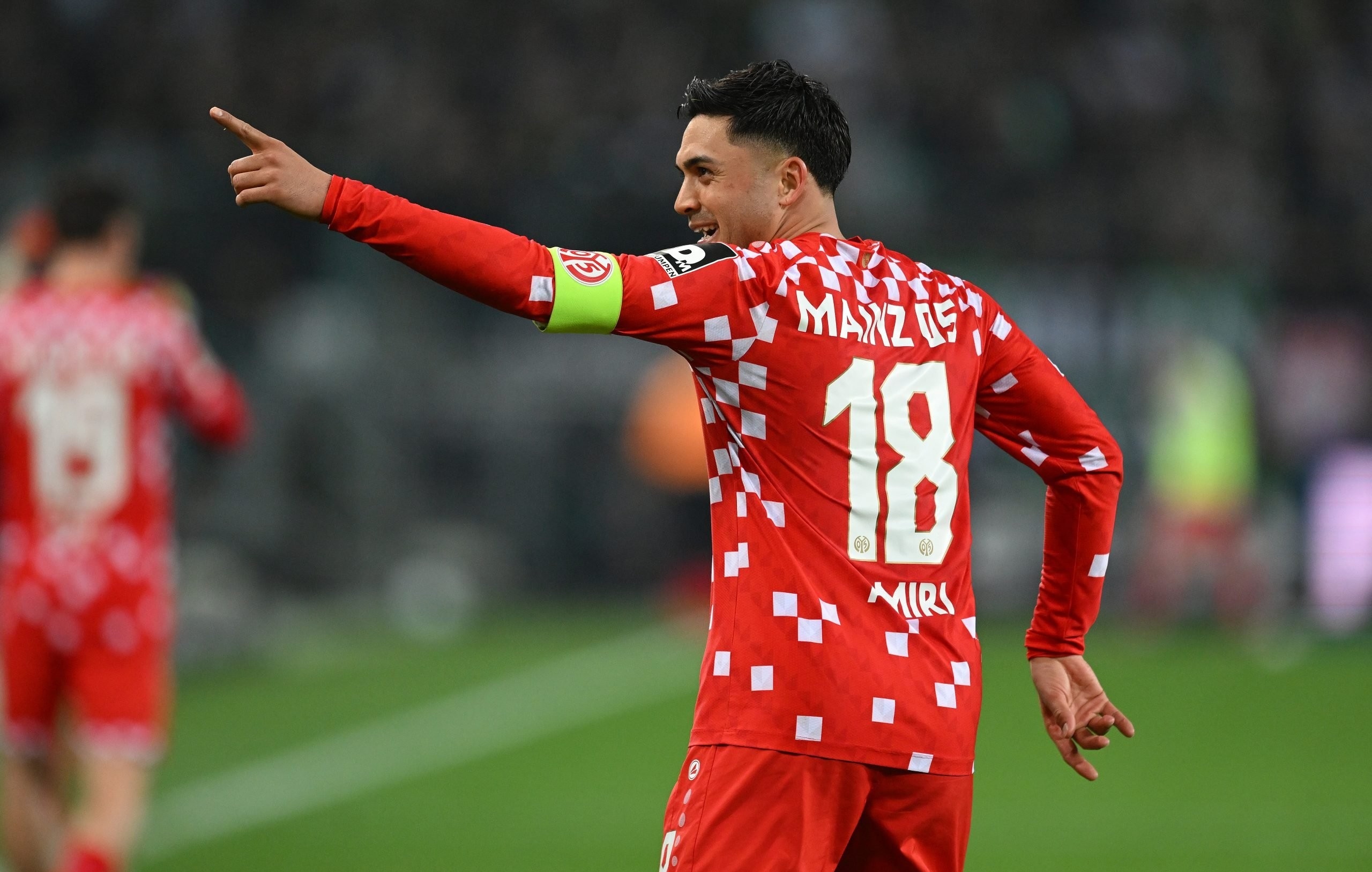 包含关键时刻曼联备战德甲，造点机会细节曝光，赛场秩序良好，心理建设被强调的词条