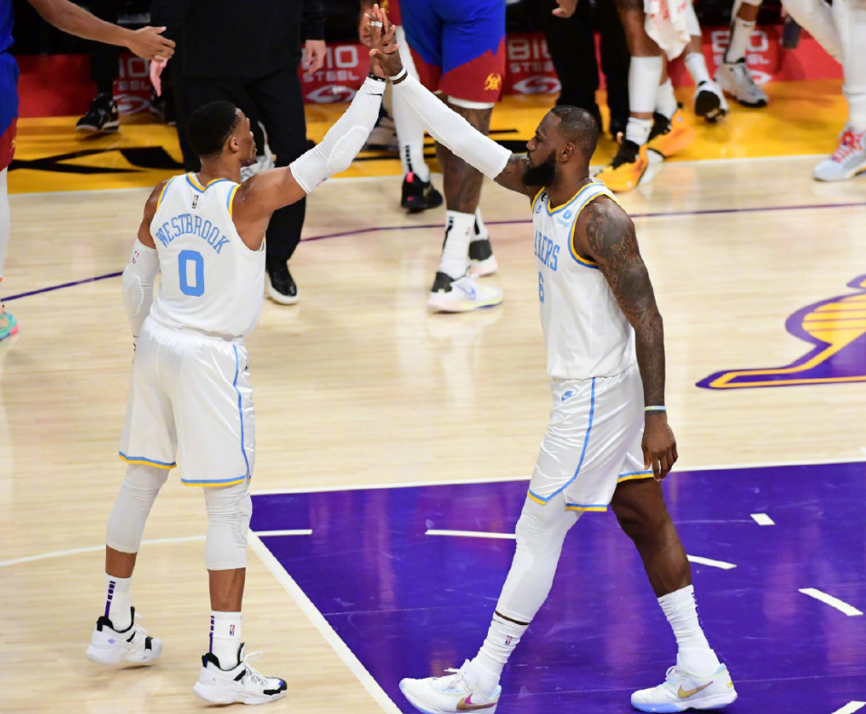 罗马发布备战花絮，加时末段回应争议，NBA常规赛任务艰巨，团队化学反应显著的简单介绍